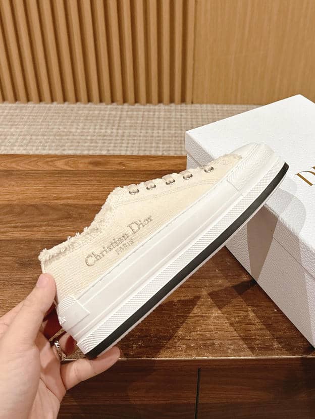 Dior Embroidered White Sneakers-2